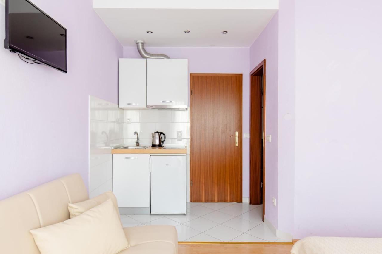 Apartments Mara Kastela Exterior photo